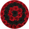 Черные и красные розы в шляпной коробке (сверху)