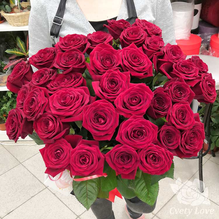 Букет из 35 красных розы